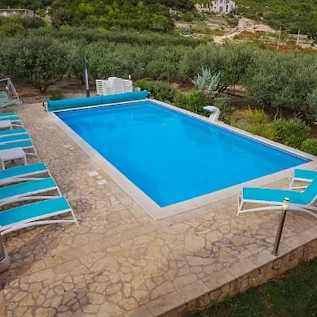 Jelena * Kaštel Novi